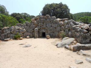 10 cose da fare in Sardegna in inverno tomba dei giganti