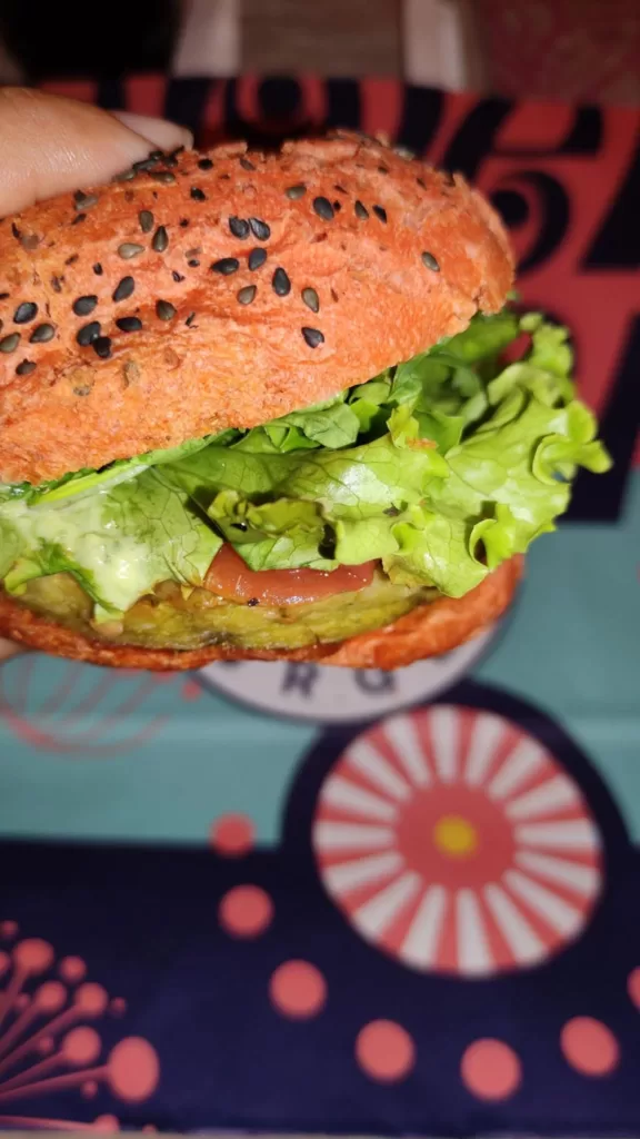 Flower Burger: L'Esperienza Vegana più Colorata a Bergamo