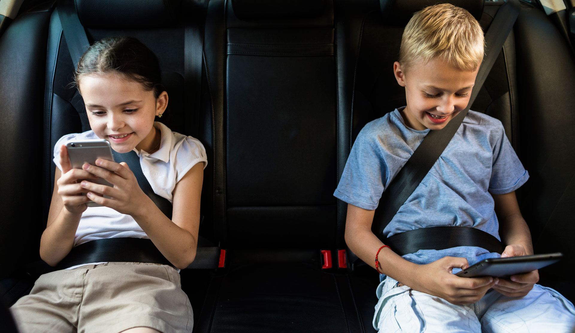 Tablet sì o no? Come Gestire i Dispositivi Elettronici per Bambini in Viaggio