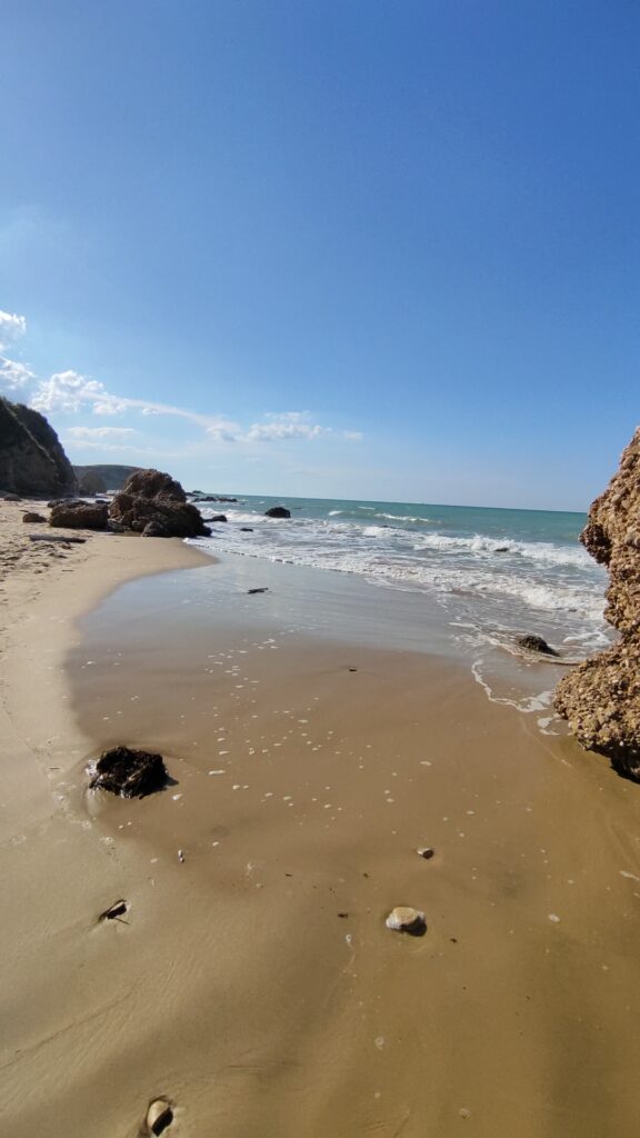 Le spiagge più belle d'Abruzzo, Punta Penna. Le calette